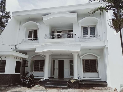 Disewakan Rumah Cantik di Kemang