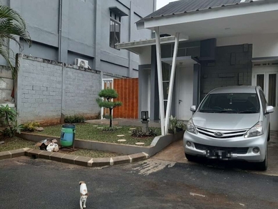 Jual Rumah Strategis di 15 menit ke Gerbang Tol Jati Warna 1 J-10576