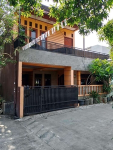 Jual rumah strategis , Taman Wisma Asri II