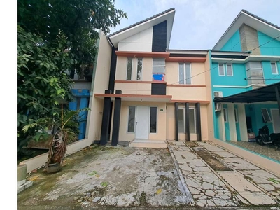 Rumah 2 Lantai Dekat Stasiun Cisauk Siap Huni Bisa KPR J-15958