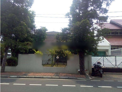 Rumah Cantik Luas di Perum. Puri Indah Raya, Jakarta Barat