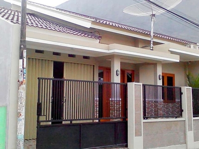 Rumah Kost Dekat Amplaz Bangunan Baru