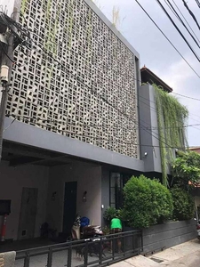 Rumah mewah modern di Jatipulo Palmerah Jakarta Barat