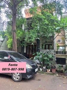 Rumah Sederhana 2 Lantai Jual Cepat di Sektor 3a Bintaro Jaya SC-11839