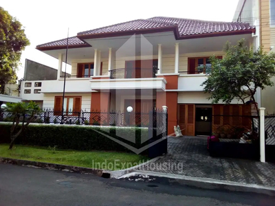 Available Disewakan Rumah Klasik yang Cantik di Pondok Indah Jaksel