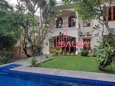 Dijual Cepat Rumah Cantik Beautiful Furnish Harga Murah Depan 2 Mobil Lokasi Nyaman Asri Private Pool Dan Garden Area Kemang Jakarta Selatan