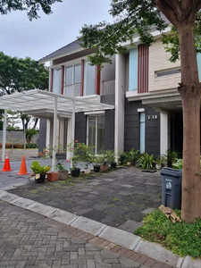 Dijual Rumah 2 Lantai di Clover Hill Larangan Tangerang Strategis