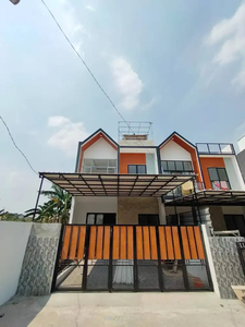Dijual Rumah 2,5 Lantai Di Cikeas Udik Free Canopy Rooftop Siap Huni