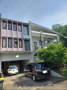 Dijual Rumah cluster the Castilla Serpong