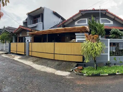 Dijual Rumah Luas dalam Komplek di Nusa Sari Citeureup Cimahi