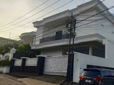 DIJUAL RUMAH MEWAH JALAN BALAYUDHA 30 METER KE BASUKI RAHMAT PALEMBANG