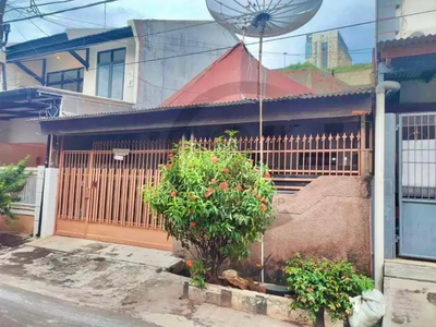 Dijual Rumah Sunrise Garden - 2BR, Shm, Kebon Jeruk, Jakarta Barat