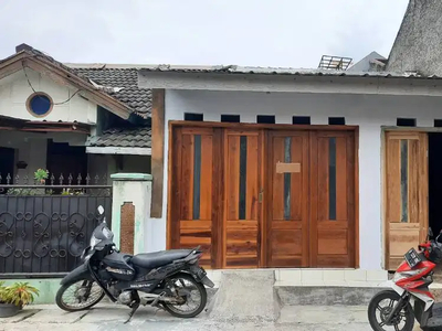 Dijual Rumah Toko Lokasi Strategis di Komplek Griya Bandung Indah