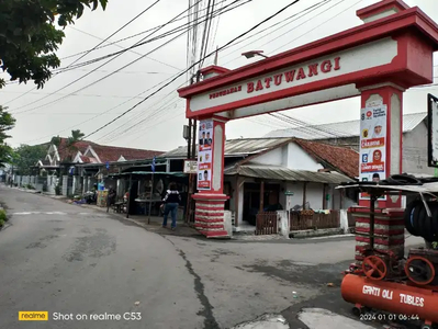 Disewakan kamar kost free Wi-Fi lokasi dalam perumahan Batu Wangi