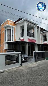 Disewakan Rumah 2 lantai full furnish dalam komplek Ambarketawang