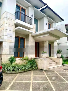 Disewakan rumah di Kemang