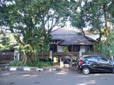 Disewakan Rumah di sayap Jalan Riau dekat Cuanki Serayu,u/Cafe,Kantor