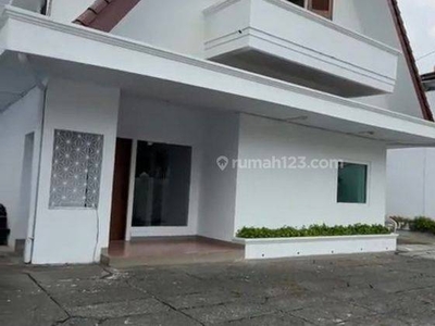 Disewakan Rumah Siap Huni Lokasi Strategis di Menteng Jakpus