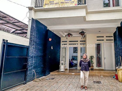 Rumah 3 Lantai Bagus di Kemang , Jakarta Selatan