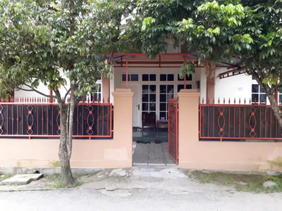 Rumah Asri di Tengah Kota Bukittinggi
