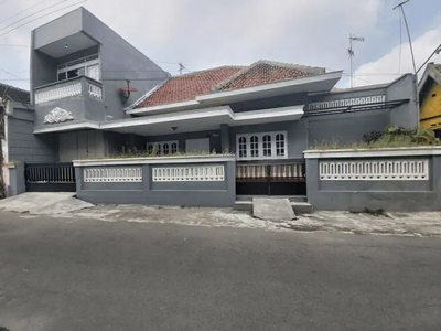 Rumah bagus jawa kolonial pusat kota dekat mangkunegaran