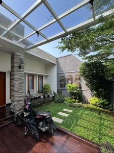 Rumah Bagus Mewah dlm Perumahan one gate di Cakung Jakarta Timur