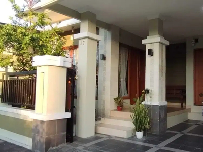 Rumah Cantik 2 Lantai dekat Kampus UGM Yogyakarta