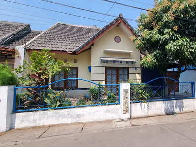 Rumah cantik murah kawasan kampus UGM jakal Km 5 karangwuni jogja