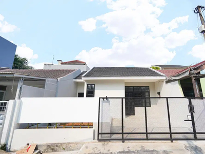 Rumah Cantik Sudah Di Renovasi di Griya Loka BSD, Deka Stasiun