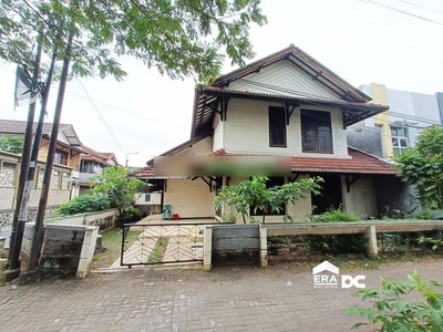 Rumah dihitung tanah tengah kota Semarang dekat kampus Undip dekat tol