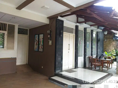 Rumah Luas Nyaman di Pondok Kelapa, Jakarta Timur