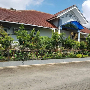 Rumah megah perum dekat Andhang Pangrenan Purwokerto