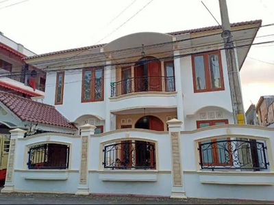 Rumah Mewah di Jalan Kaliurang Km 6 Dekat Perumahan Bale Agung