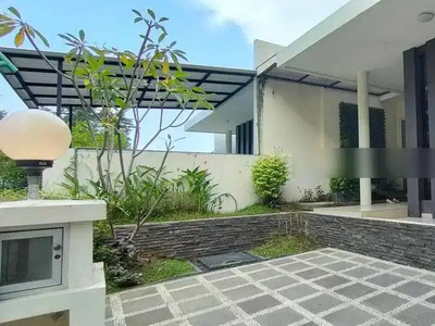 Rumah minimalis tengah kota Semarang dekat tol dekat Akpol dekat sekol