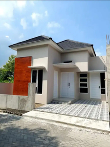 Rumah modern dekat super indo majapait pedurungan