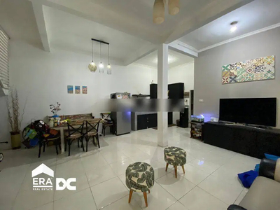 Rumah modern minimalis tengah kota Semarang siap huni dekat kampus Und