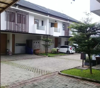 Rumah Modern Sangat Terawat Bintaro