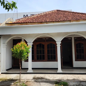 Rumah Semanggi Strategis jalan lebar