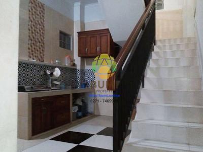 Rumah semi furnished lokasi solo baru