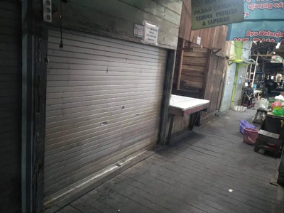 Di Jual Toko Lokasi Pasar Cemara