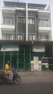 Dijual ruko 3 1/2 lantai taman cibodas tangerang