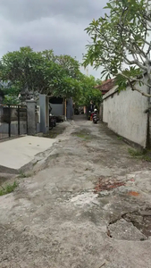 Dijual tanah 1,77 are di jalan siulan Denpasar bonus bangunan rumah