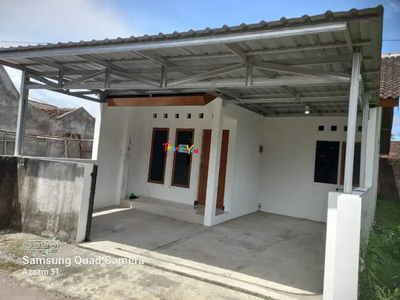 Dikontrakkan Rumah Baru di seputaran kampus UTY Jombor jln Magelang
