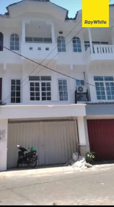 Disewakan Ruko 3 lantai di Nol Raya Darmo Permai Timur Surabaya