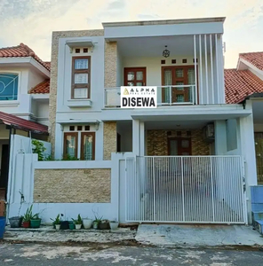 Disewakan Rumah 2 Lantai Villa Bukit Indah Batam Center