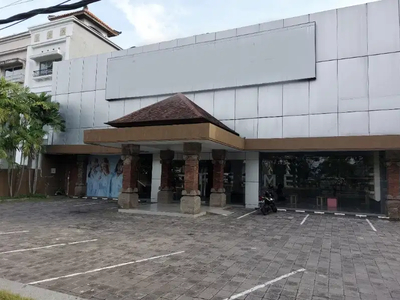 Gedung Strategis Bypass Simpang Siur Kuta Bali
