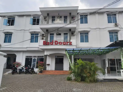 Hotel Lusy di Diponegoro Teluk Betung