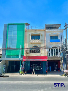 Ruko 3,5 lantai di Jalan Raya Kalirungkut Area komersil