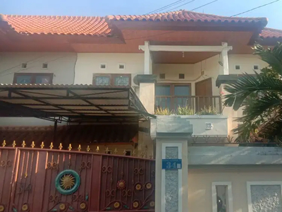Rumah 2 Lantai Di Pinggir Jalan Disewakan, area Denpasar Selatan