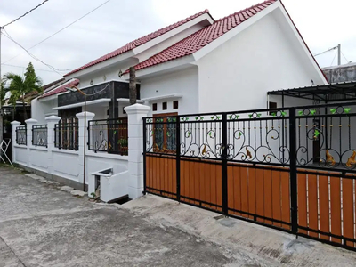 Rumah Bagus Luas di Gumpang dekat Transmart & UMS